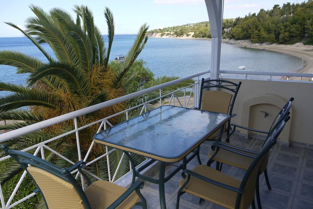 Porto Psakoudia Apartment Стая снимка